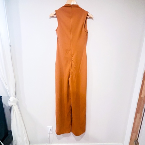 SHEIN Brown Taupe Wide-Leg Jumpsuit Sleeveless Cutout Chic Minimalist | Size 4 * - Picture 8 of 8